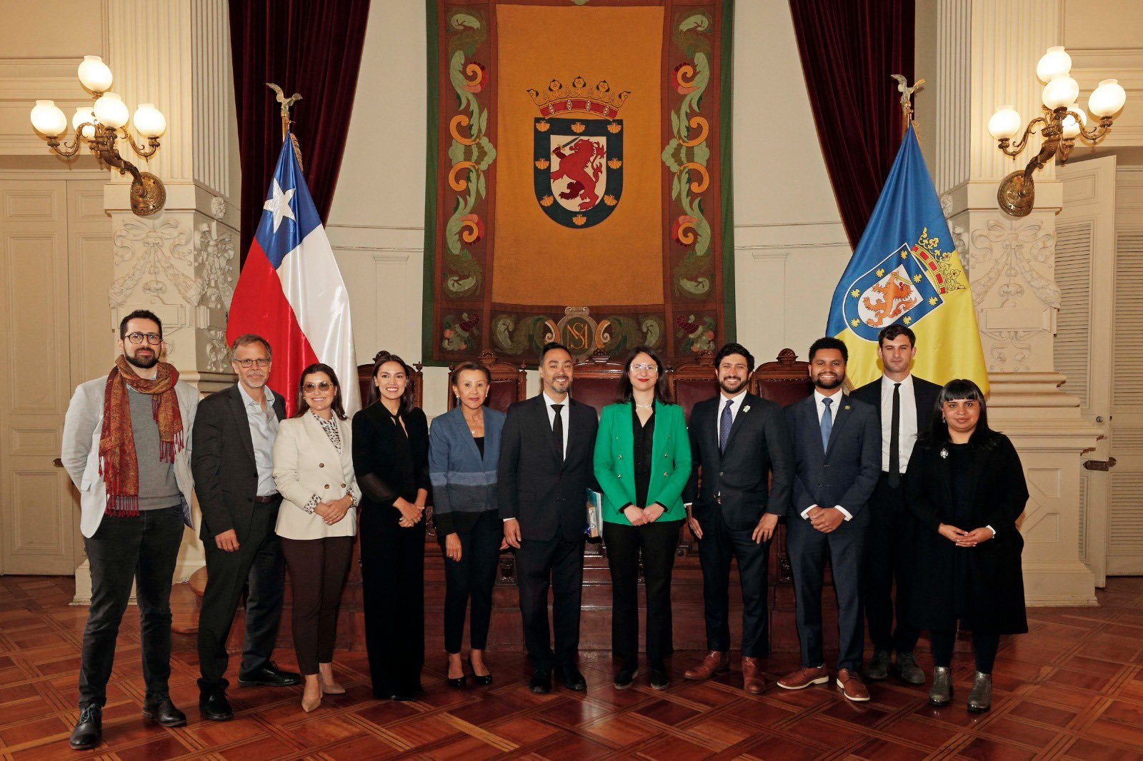 Delegación del Congreso de EEUU se comprometió a impulsar desclasificación de archivos secretos de dictadura en Chile