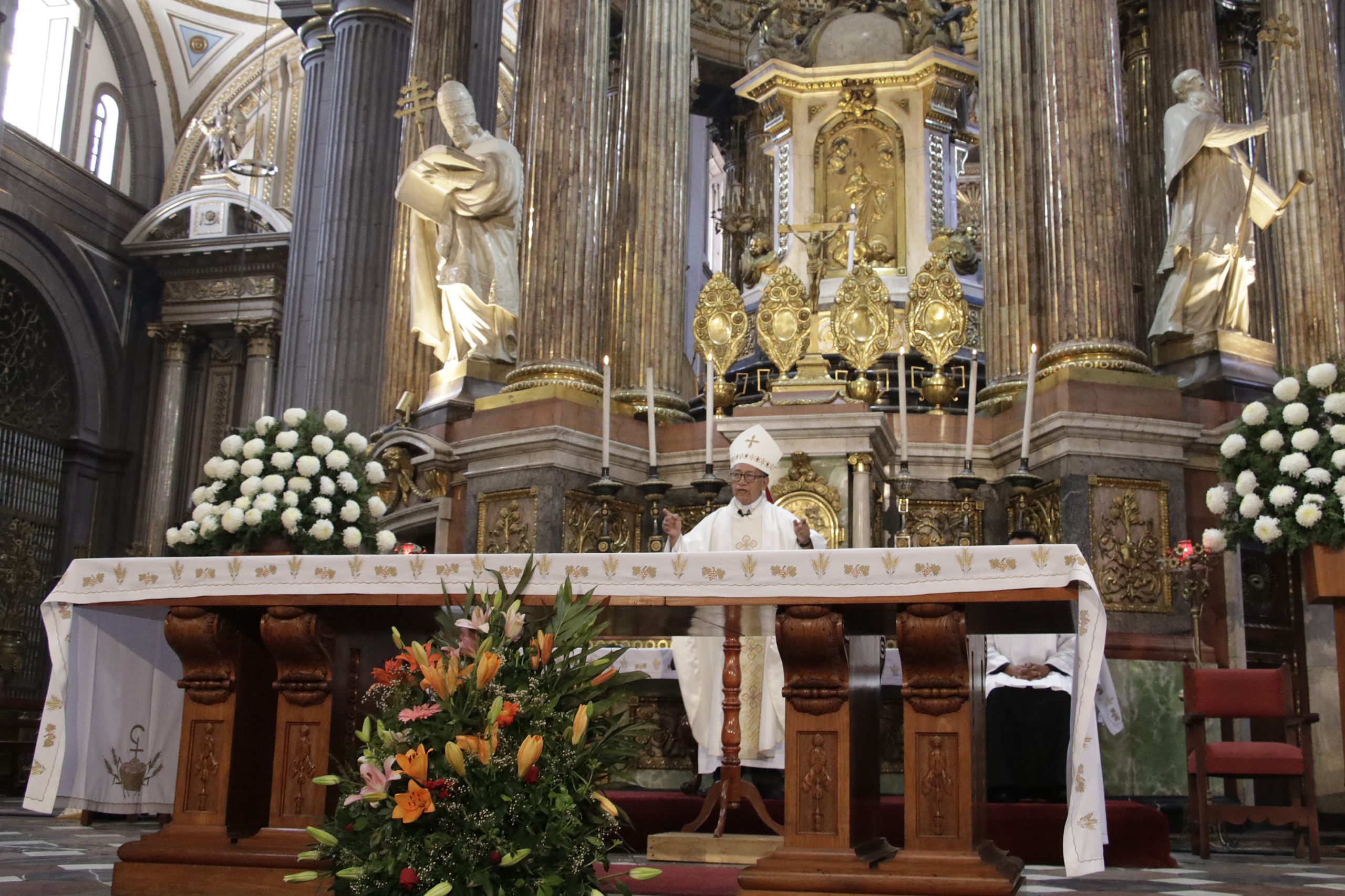 Obispo de Puebla ora por víctimas de la violencia