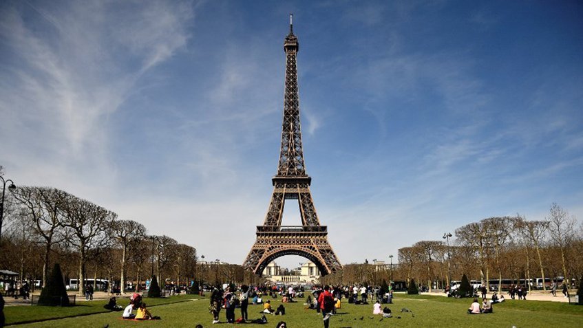 Amenaza de bomba obligó la evacuación de la Torre Eiffel y sus alrededores