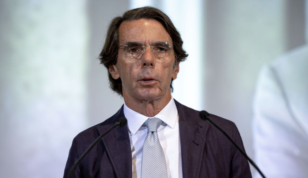 José María Aznar es acusado de comportamiento golpista en España