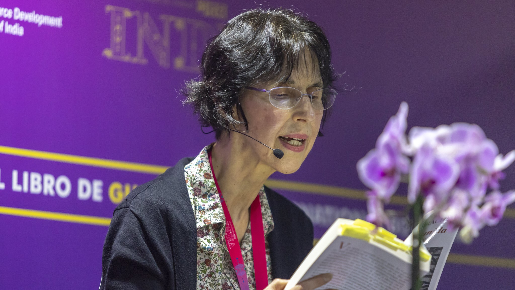 La mexicana Coral Bracho gana Premio FIL de Literatura 2023