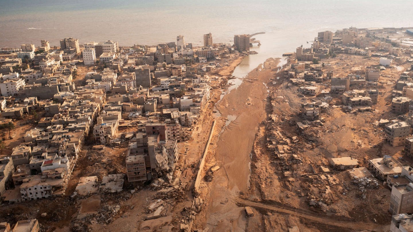Inundación desplaza a 43 mil libios, advierte organismo internacional