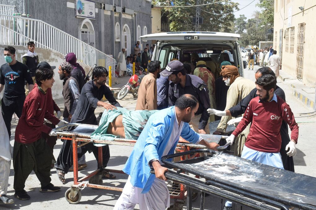 Presunto atentado suicida deja 50 muertos en Pakistán