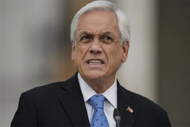 Ahora desde España: Piñera insiste en que sufrió un intento de golpe de Estado y vuelve a arremeter contra el presidente Boric