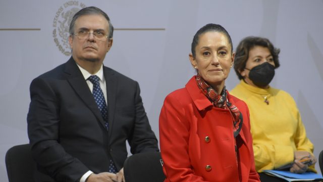 Sheinbaum pide a Ebrard que no rompa vínculos con Morena
