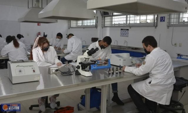 Aumenta número de poblanos en sistema de investigadores