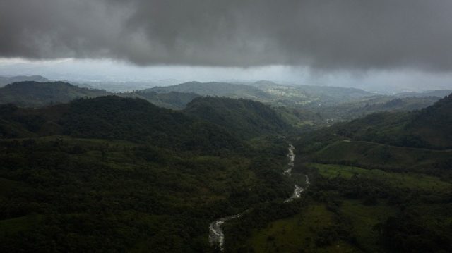 Mueren 14 personas al caer avioneta en Brasil