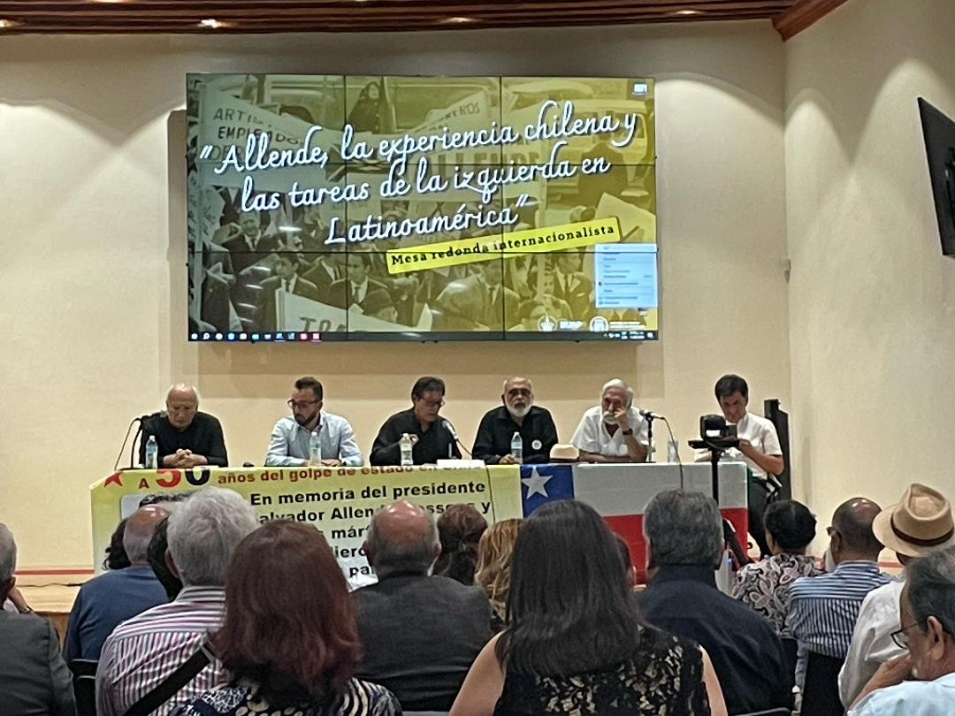 En Puebla recuerdan a Allende y alertan sobre el avance de la ultraderecha
