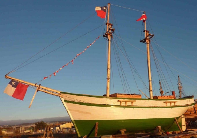Recuerdan la hazaña chilota de la goleta de Ancud que tomó posesión del Estrecho de Magallanes para Chile