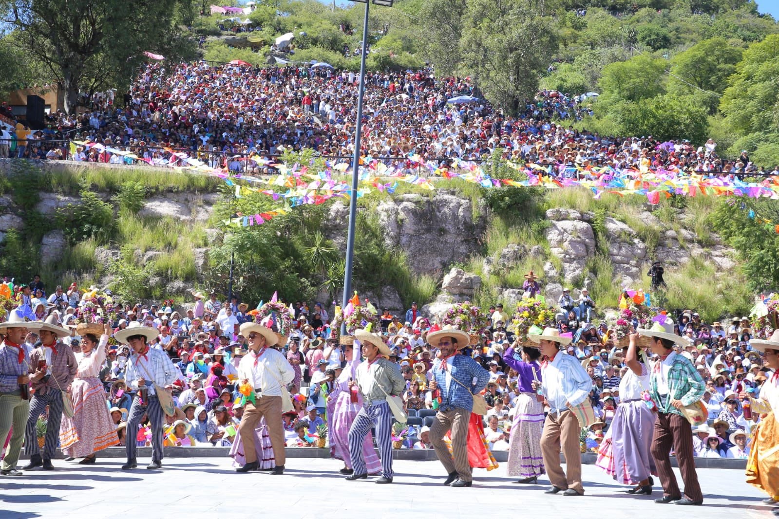 Disfrutan 5 mil personas la festividad del Huey Atlixcáyotl
