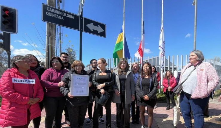 Rinden homenaje a Carmen Gloria Quintana, víctima del Caso Quemados: Renombran calle de Quilicura en su honor