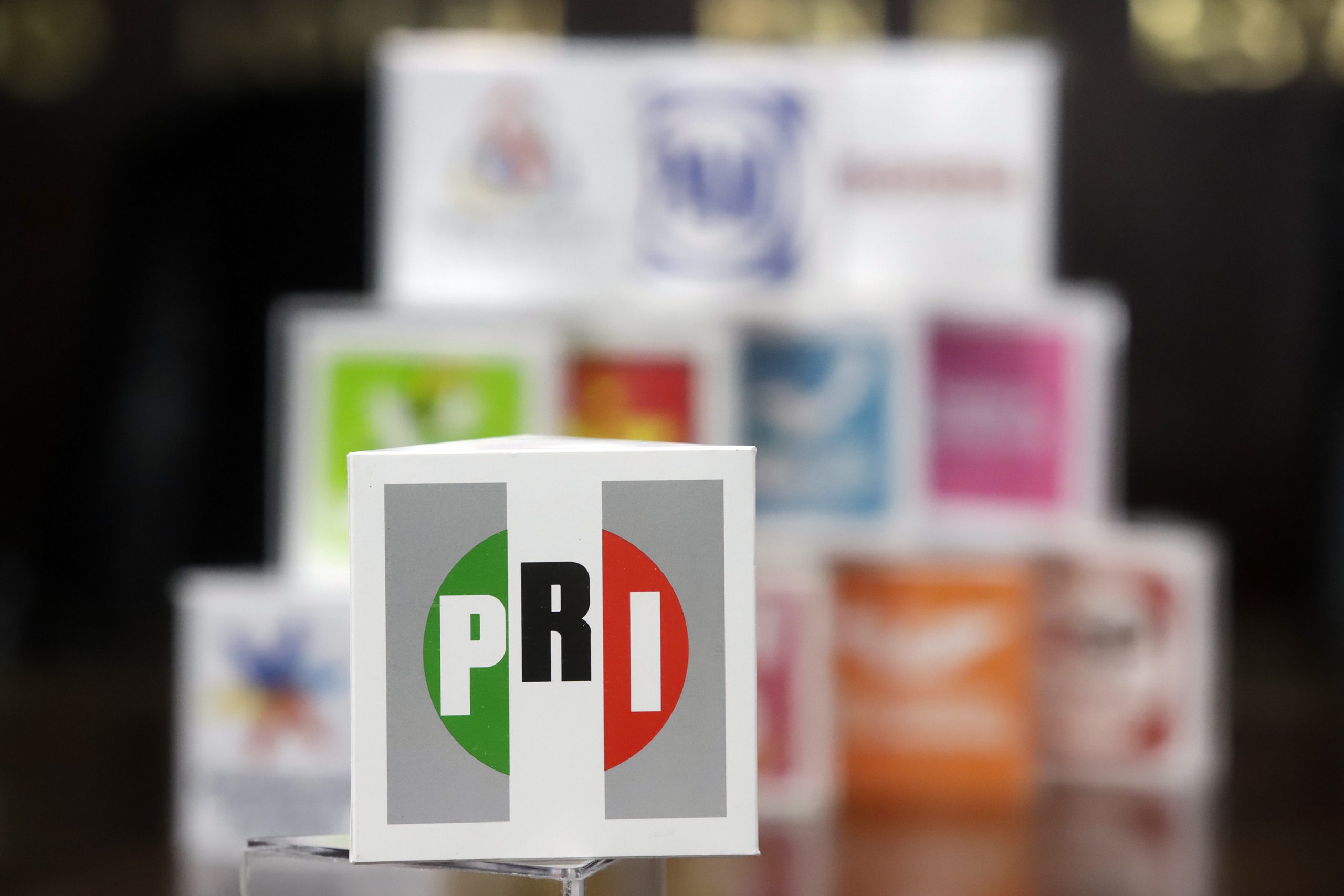 PRI busca candidatos para 201 municipios de Puebla