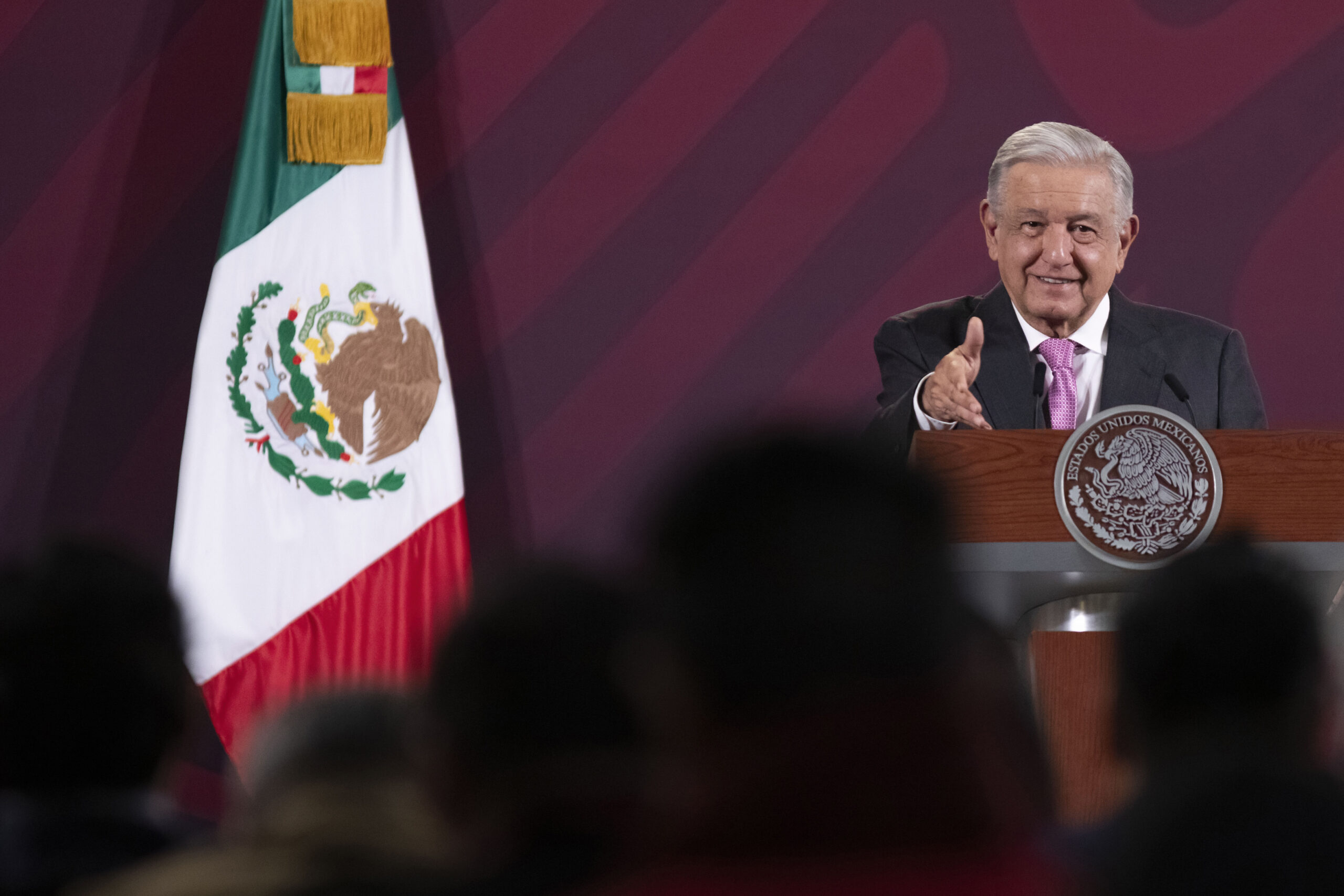 Bloqueo a Cuba es para provecho de algunos sectores en EEUU: AMLO