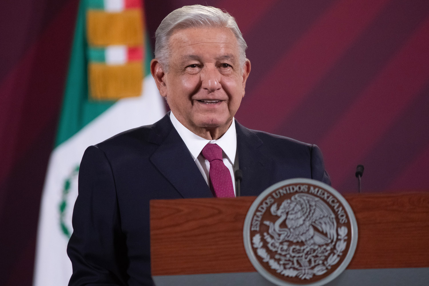 AMLO desvincula a Peña Nieto y general Cienfuegos de caso Ayotzinapa