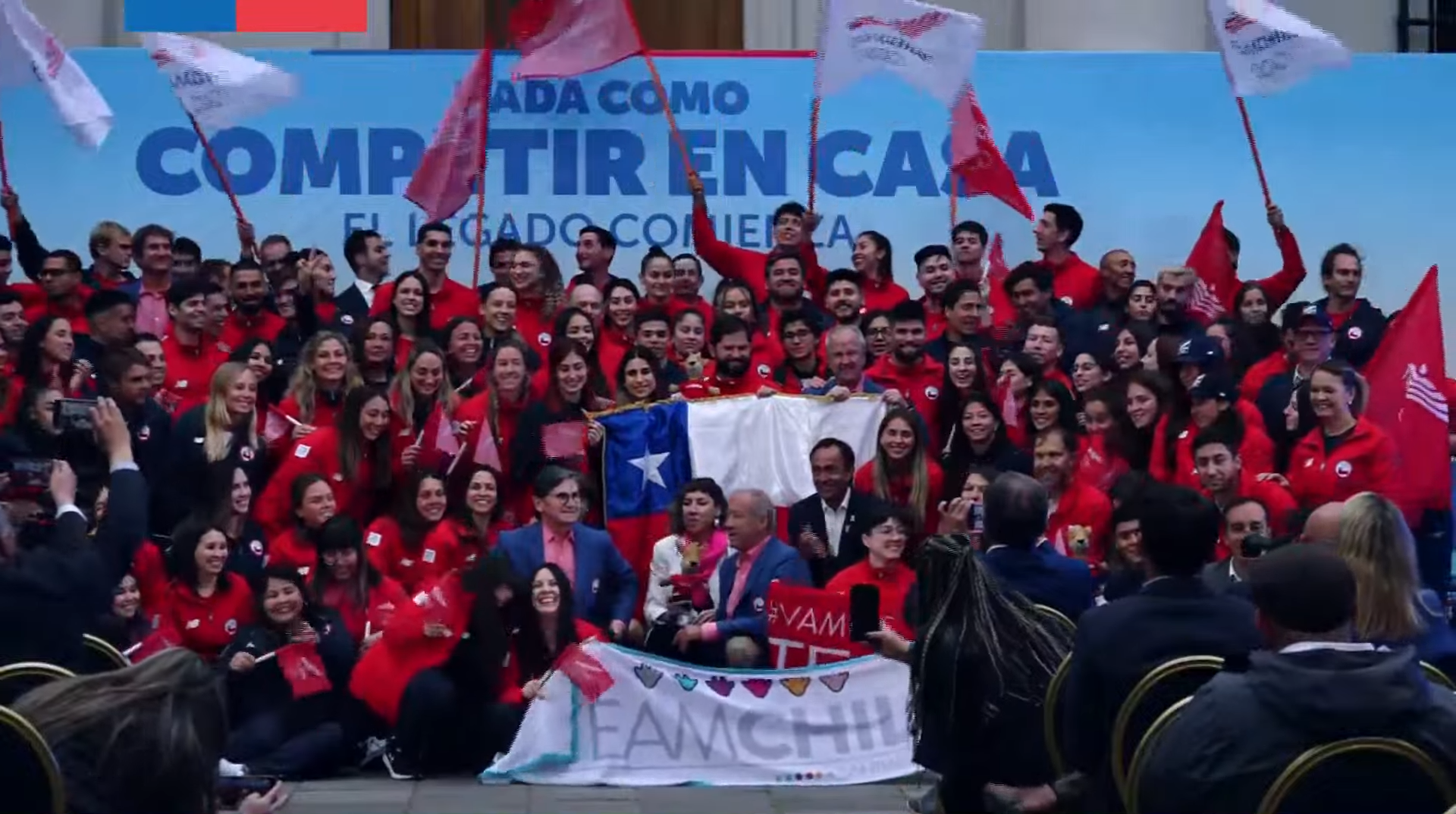«Esto es una cruzada nacional»: Presidente Boric recibió a los deportistas que representarán a Chile en Santiago 2023