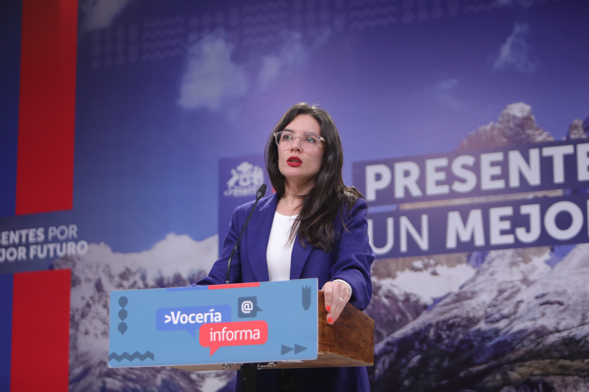 Ministra Vallejo: Preocupación del Gobierno por «eventuales retrocesos en derechos» en la última propuesta de Constitución