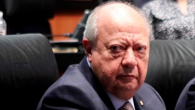 AMLO envía condolencias a familiares de Carlos Romero Deschamps