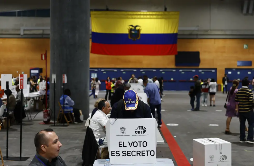 Ecuador elige nuevo presidente entre Luisa González y Daniel Novoa