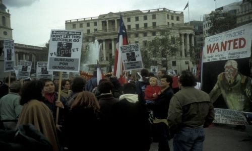 A 25 años: Los 503 días de Pinochet detenido en Londres