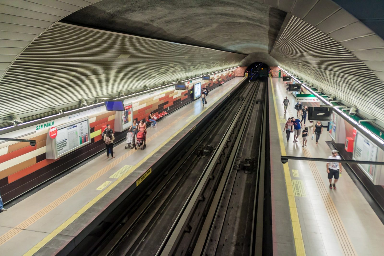 Metro suspendió servicio en estaciones de Línea 3 por falla de tren
