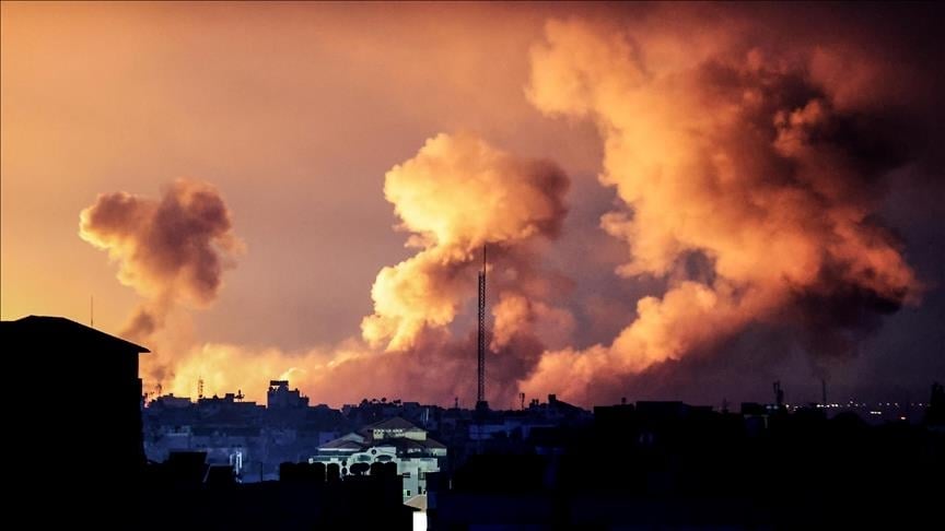 Bombardeos israelíes se intensifican y dejan sin acceso a Internet a la Franja de Gaza: Todas las comunicaciones quedan interrumpidas