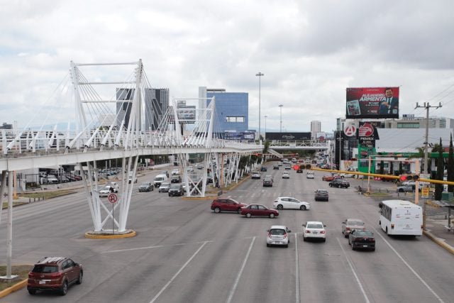Cierres en Vía Atlixcáyotl no buscan beneficiar a particulares: Céspedes