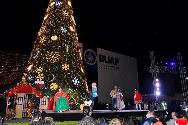 BUAP recolectará víveres para Guerrero en encendido de Árbol Navideño