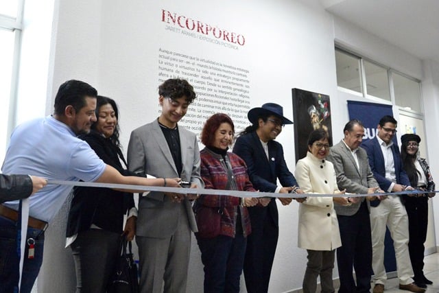 Inauguran muestra pictórica Incorpóreo de alumnos de la BUAP