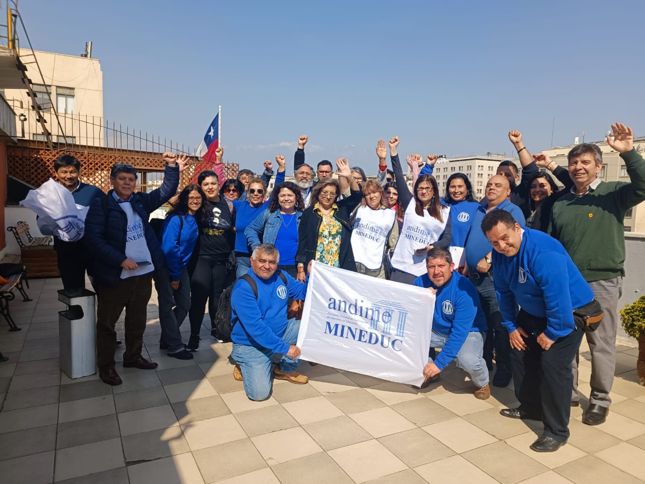 Trabajadores del Ministerio de Educación realizan paro nacional de advertencia este lunes 6 de noviembre