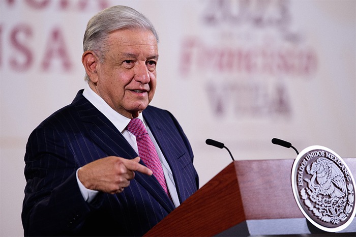 López Obrador celebra récord en la creación de empleos en México