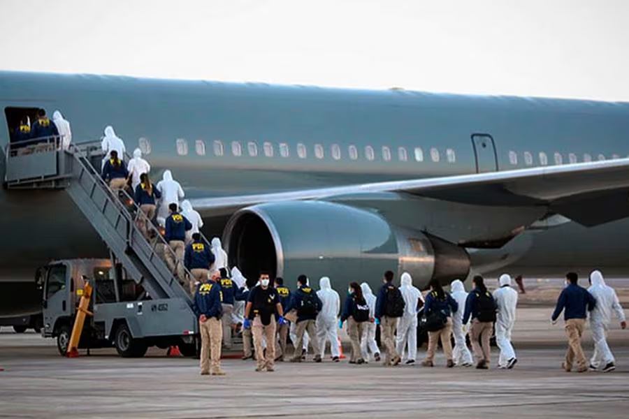 Servicio Nacional de Migraciones afirma que venezolanos «serán expulsadas por vías comerciales a través de la compra de pasajes»