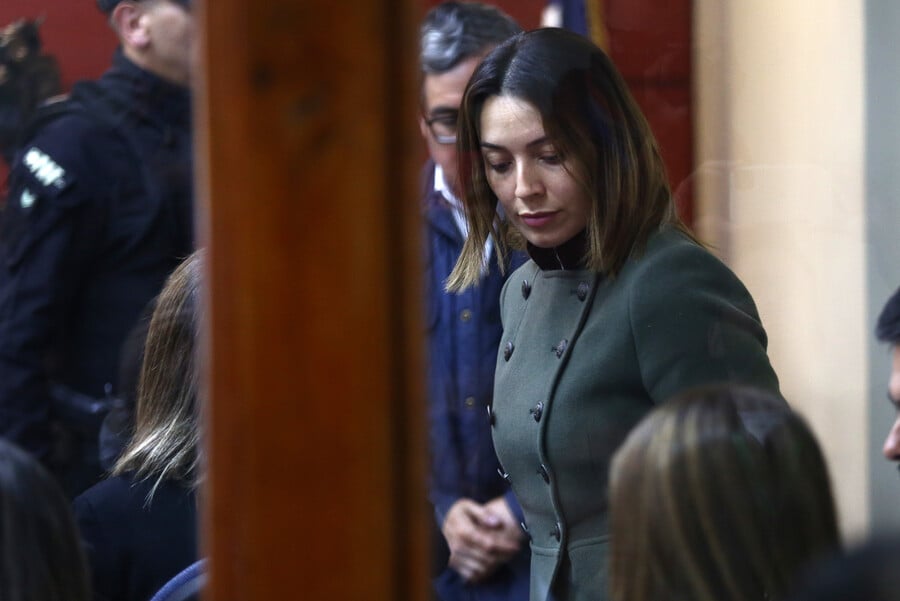 Juez rechazó prisión preventiva para Camila Polizzi y decretó arresto domiciliario total y arraigo nacional
