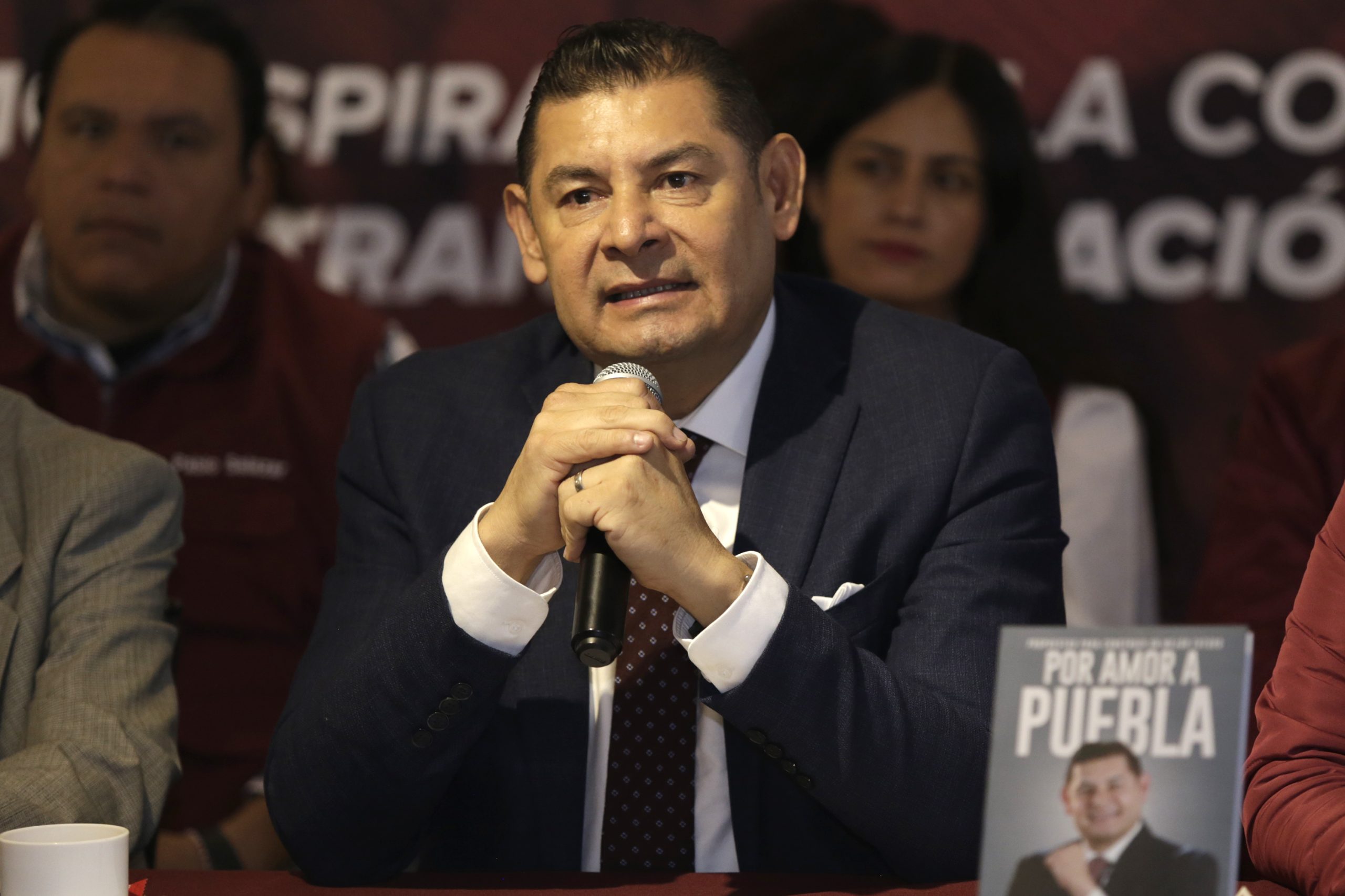 Céspedes y Garci-Crespo reconocen triunfo de Armenta en encuestas