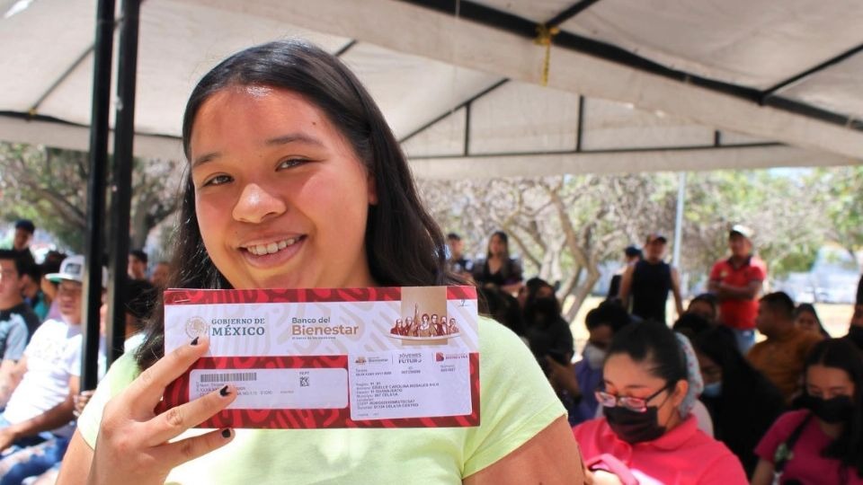 Beca Benito Juárez registra más de un millón y medio de estudiantes