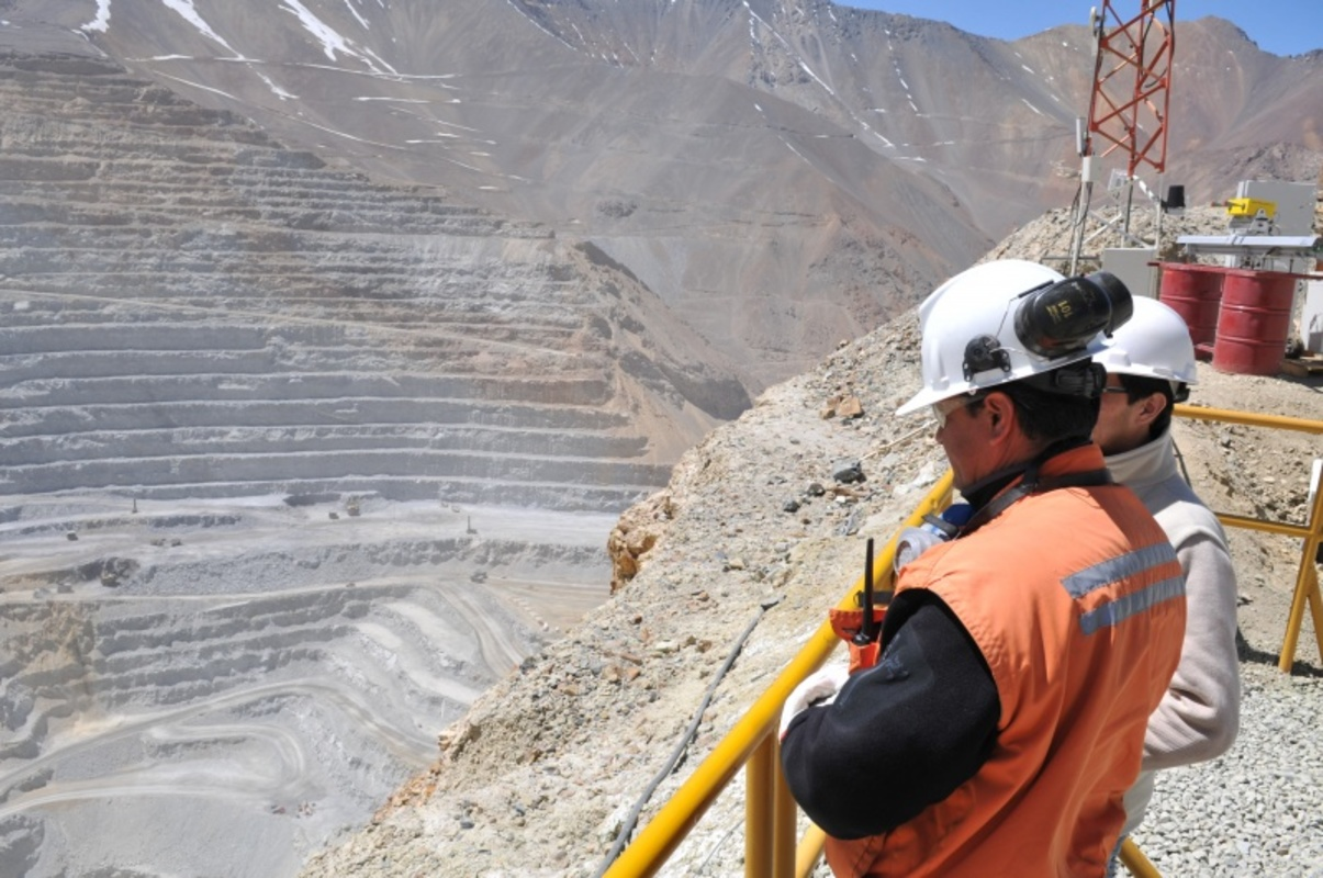 Economía chilena rompe pronósticos del mercado y crece 0,6% en el tercer trimestre, impulsada por el sector minero