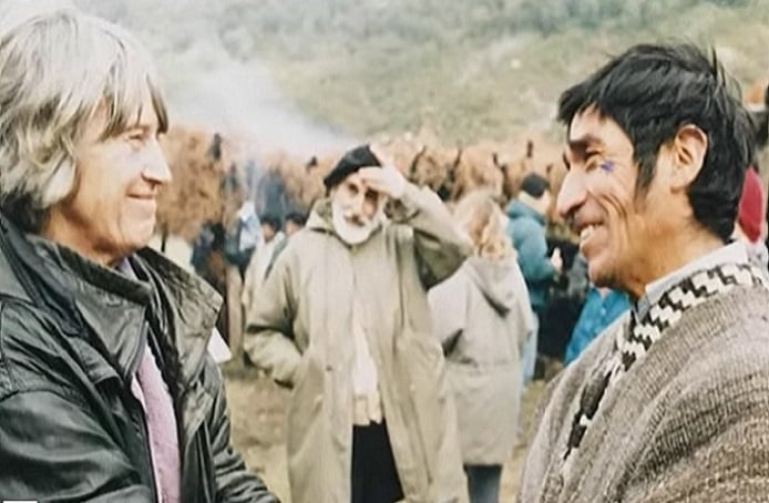 Joan Turner y el Pueblo Mapuche: La historia del nacimiento de la Fundación Víctor Jara en el corazón del territorio pewenche