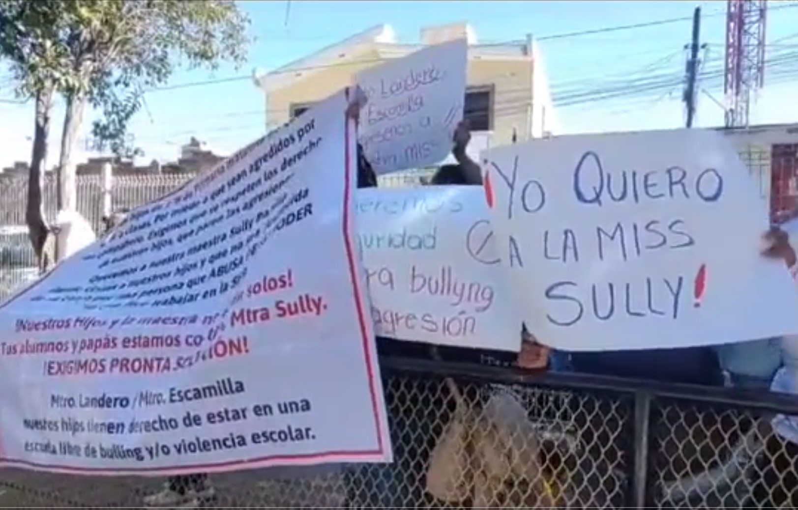 Protestan en el Cenhch por caso de bullying en primaria