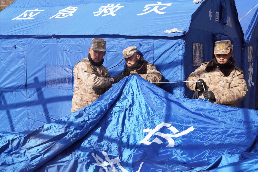 China destina materiales de ayuda ante sismo en Gansu y Qinghai