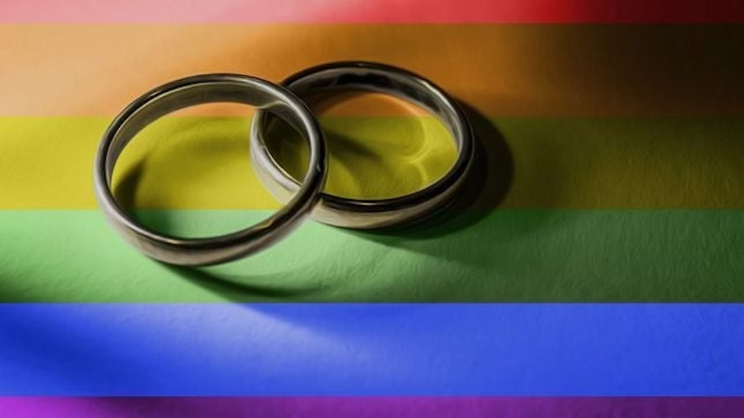 Vaticano permitirá bendición a parejas homosexuales sin igualarla al matrimonio