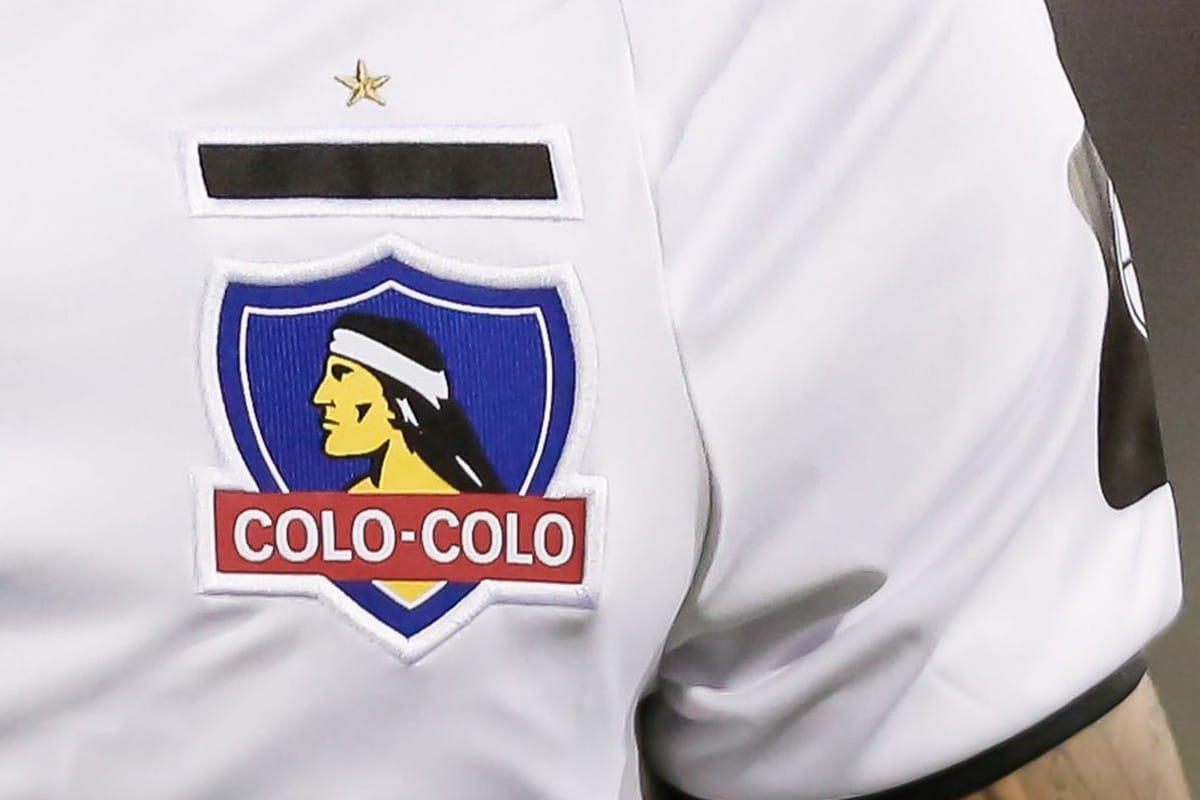 Acusan a jugadores del plantel profesional de Colo-Colo de obtener licencias de conducir falsas
