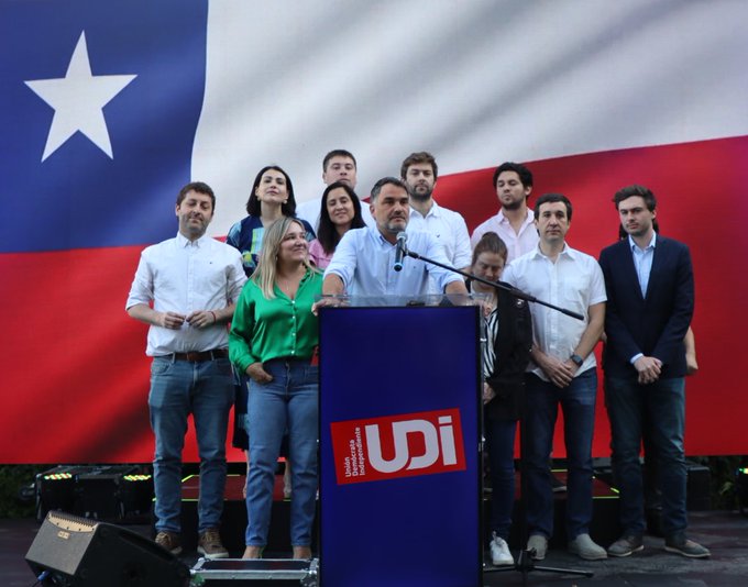 Javier Macaya tras resultados: «Sabemos que los chilenos han tomado una decisión y somos respetuosos de esa decisión»