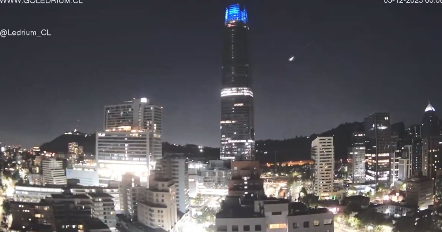 Video: Un meteoro cruzó los cielos de Santiago