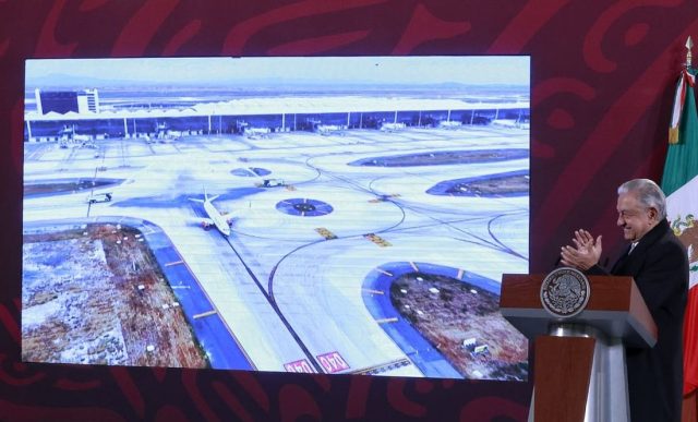 AMLO asegura gestión honesta para Mexicana de Aviación, sin «ladrones»