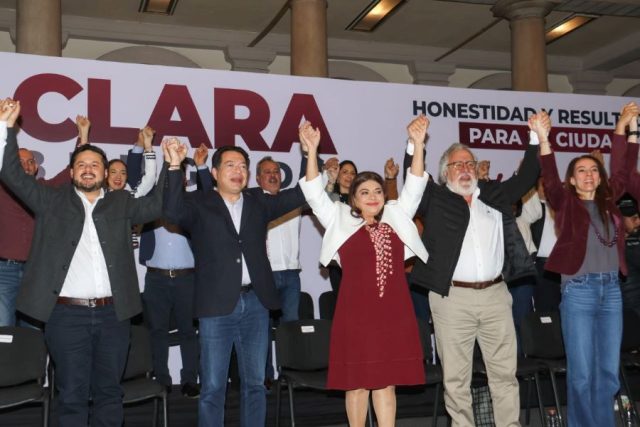 Clara Brugada presenta a su equipo de precampaña
