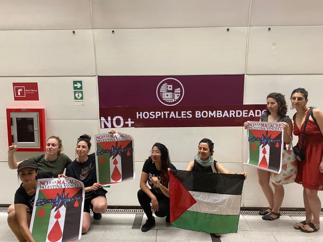 ¿Lo has visto? Intervienen nombres de estaciones del Metro con mensajes en apoyo a Palestina