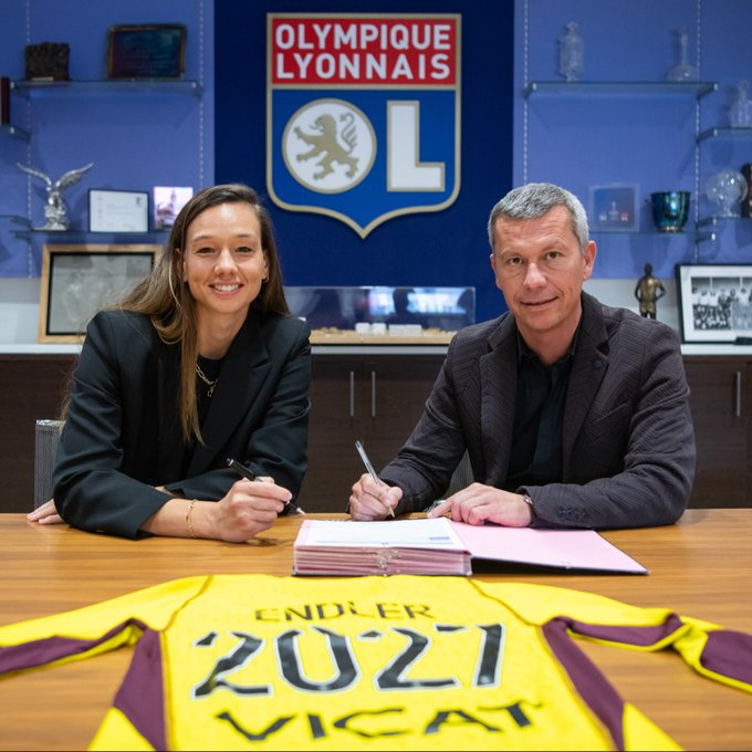 Christiane Endler extendió su contrato con el Olympique de Lyon hasta 2027