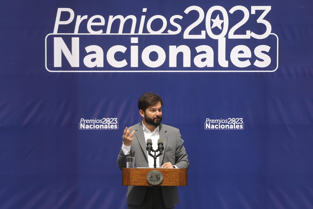 Presidente Boric hizo entrega de Premios Nacionales 2023: ¿Quiénes son los ganadores?