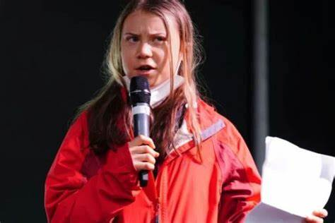 Greta Thunberg contraataca: «No se puede ser neutral en un genocidio»