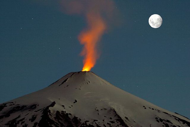 (Video): Reportan intensa actividad del Volcán Villarrica