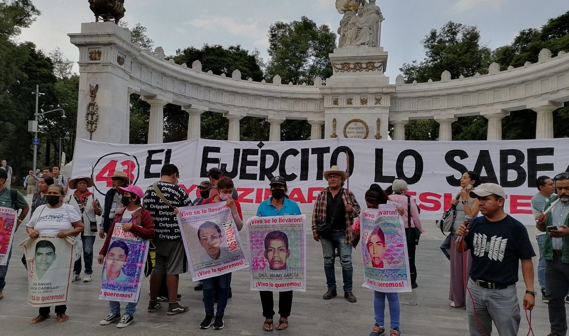 Militares acusados por caso Ayotzinapa salen de prisión
